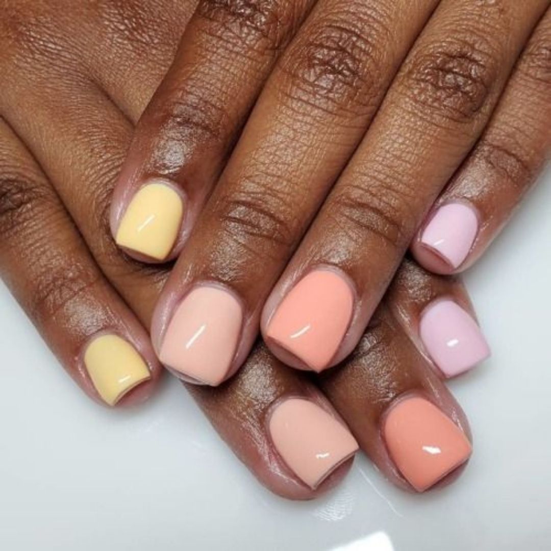 pastel color nails on natural short nails
