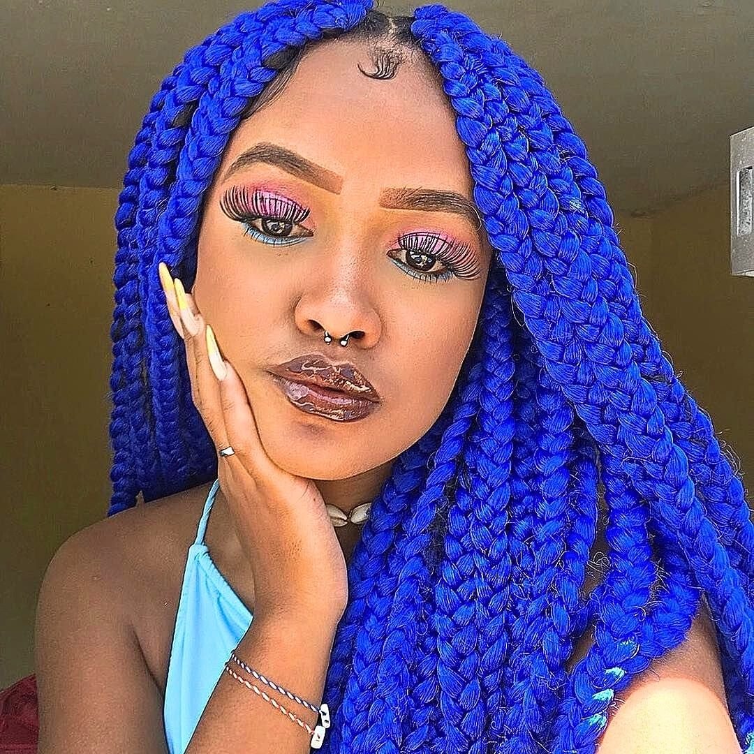 blue yarn braids hairstyle for black girls