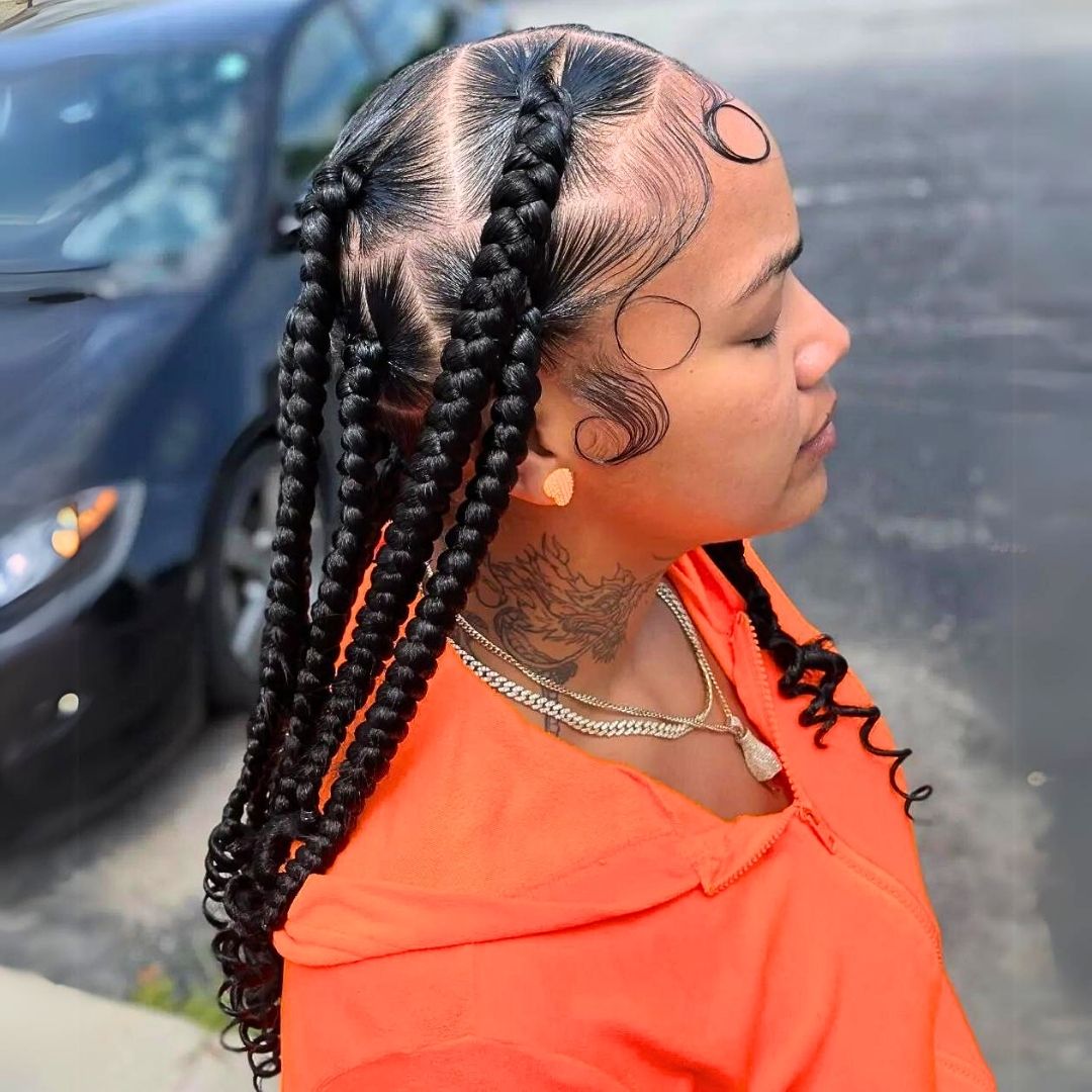 Short jumbo braids with kinky end