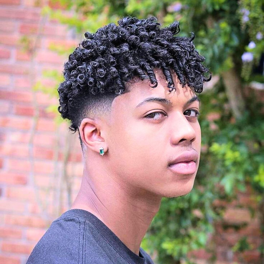 Curly natural hairstyle for men