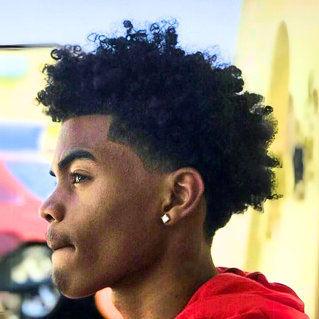 Low fade haircut for teenage boys